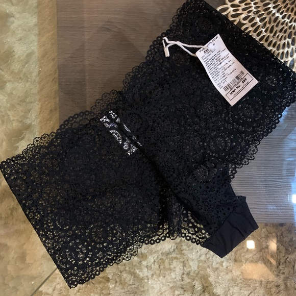 Women’secret lace brief